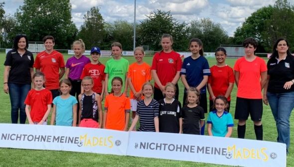 Mädchenfußball in Niederkirchen Tag des Mädchenfußballs in Niederkirchen